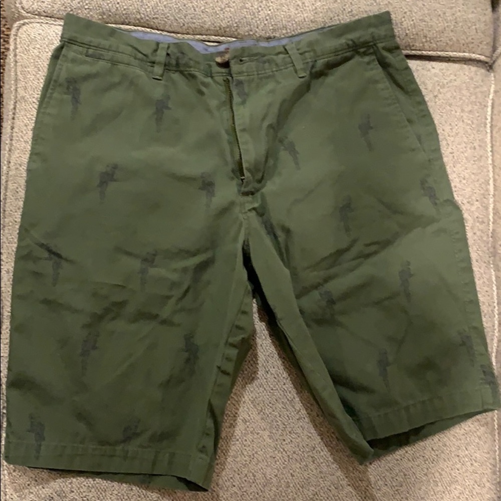 Men’s shorts- olive green with navy parrots